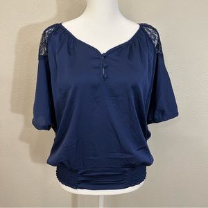 Express blouse w/lacy short sleeves, size XS